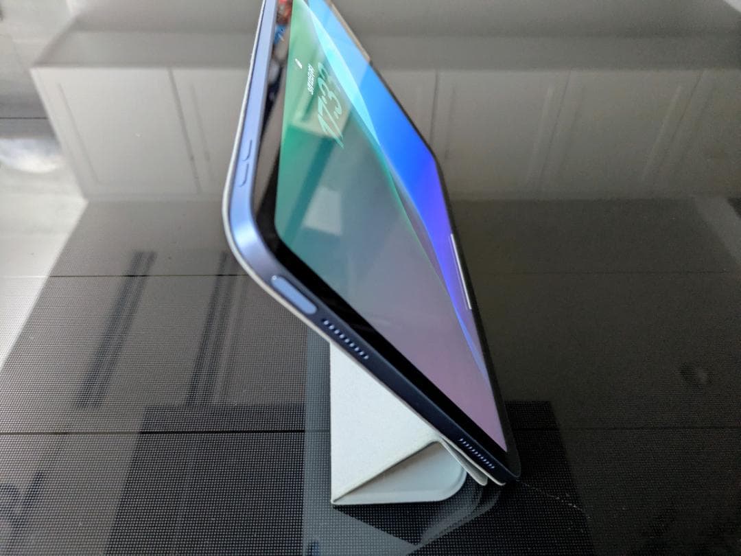 iPad 10.9\" 64GB Wi-Fi 青 本体 + キーボード + カバー