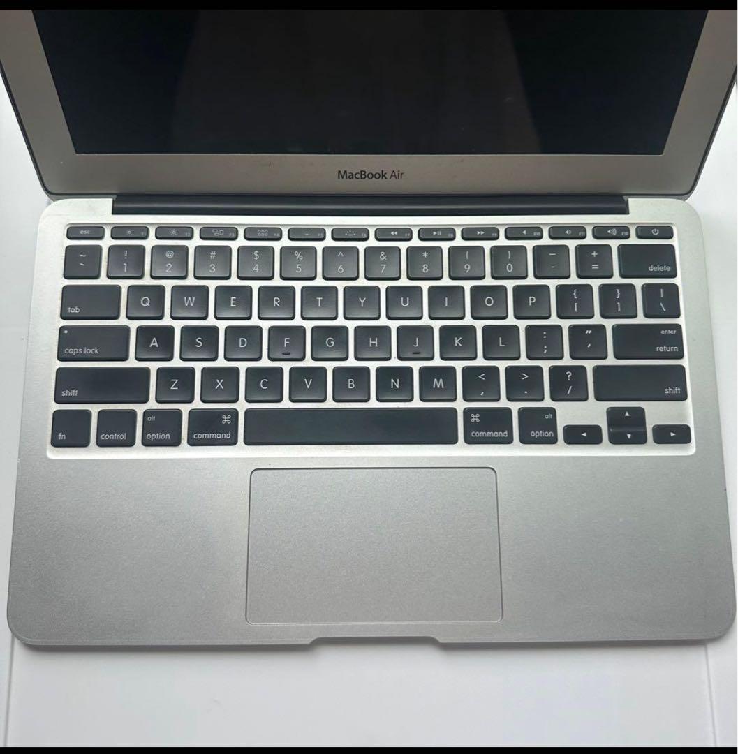 Apple MacBook Air 11.6インチ US 2013年 本体