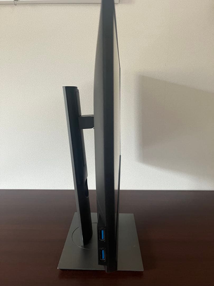 DELL U2520Dのみ
