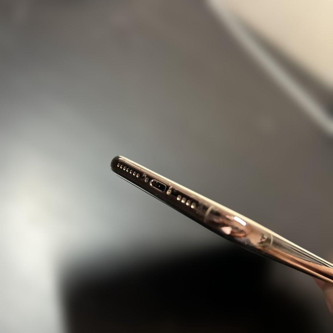 あきら　Apple iPhone Xs Max 256GB SIMフリー