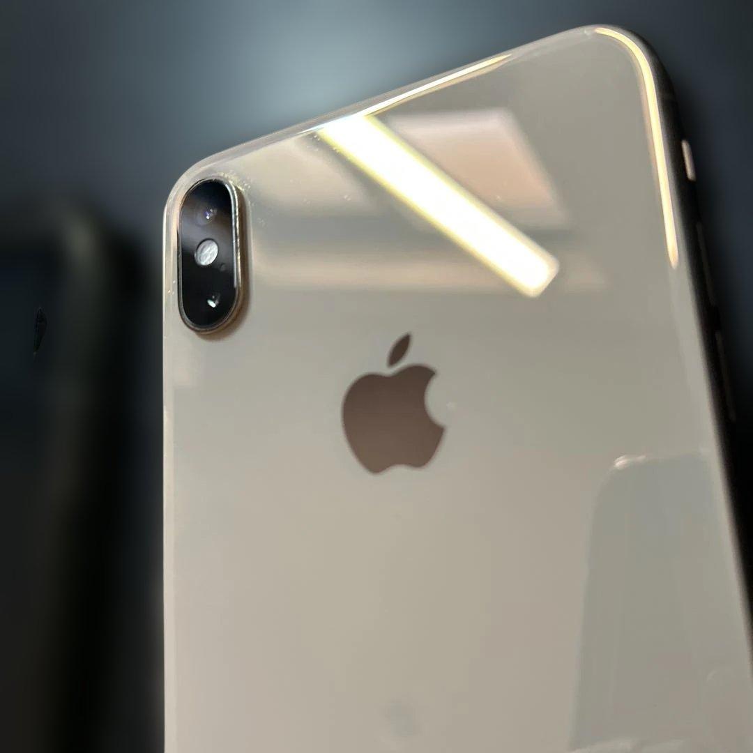 あきら　Apple iPhone Xs Max 256GB SIMフリー
