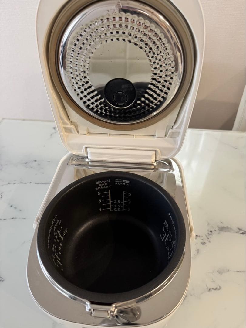 2019年製Panasonic IHジャー炊飯器　5.5合炊き