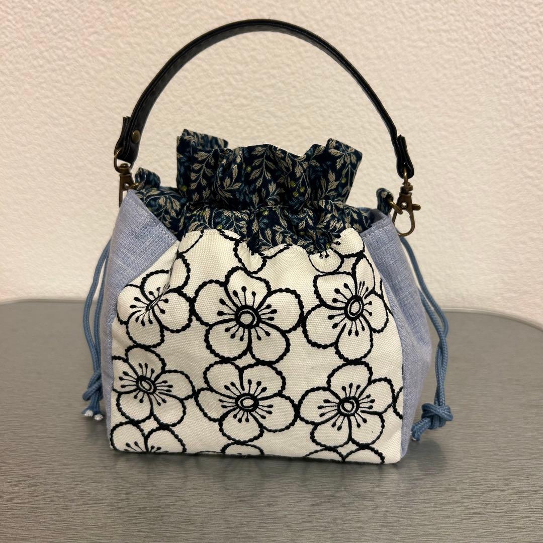 持ち手付き巾着ポーチ　ハンドメイド