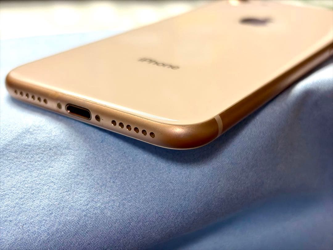 Apple iPhone 8 64GB ピンクゴールド