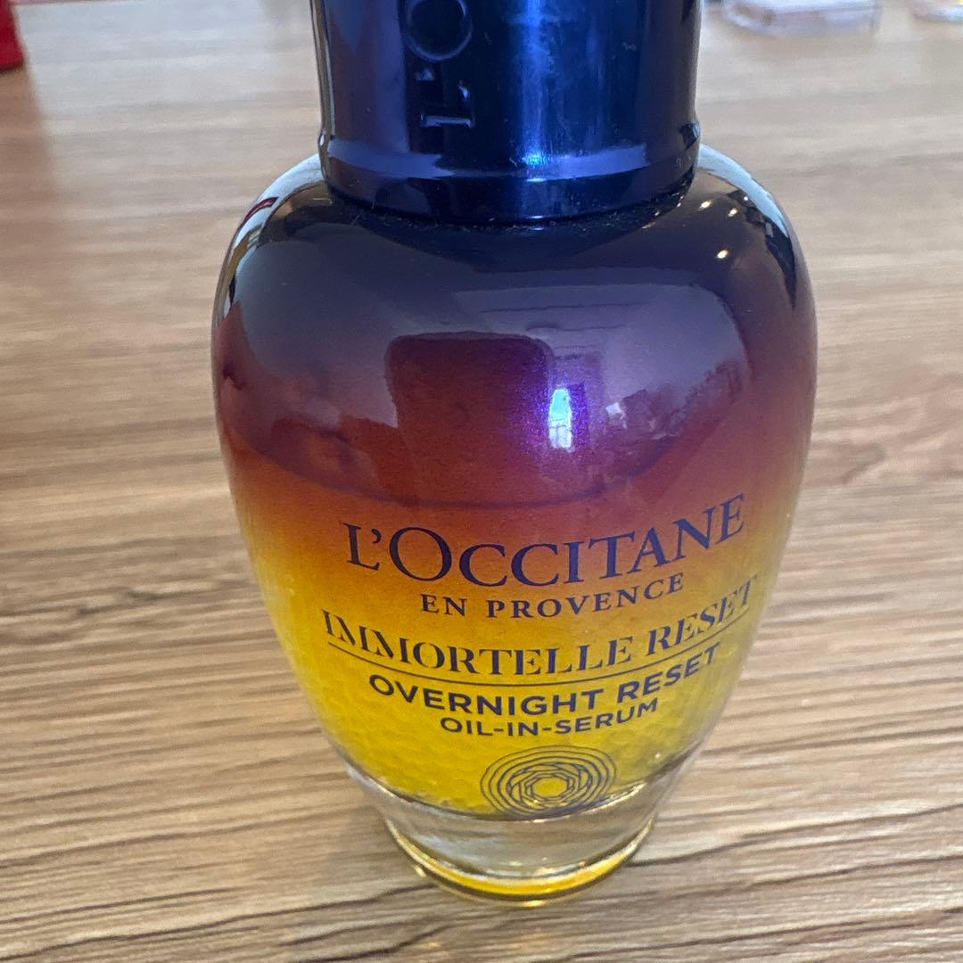L'Occitane オーバーナイトRセラムとパール状美容液　スパチュラ付き