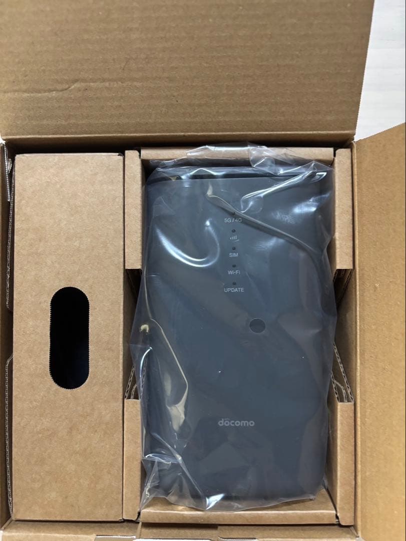 ドコモ　最新　5G対応　ホームルーター　HR02