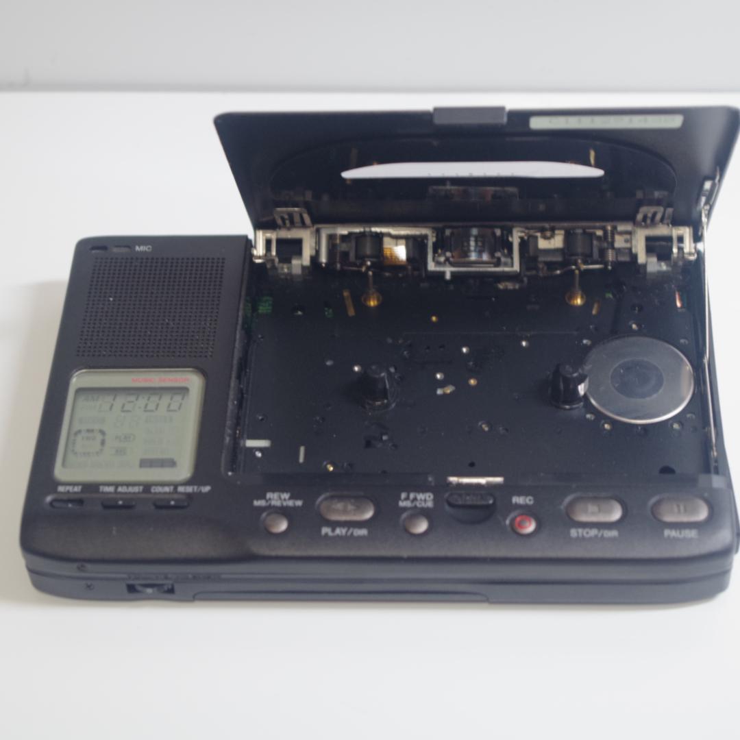 B0666 AIWA ポータブルカセットレコーダー TP-S101 ジャンク