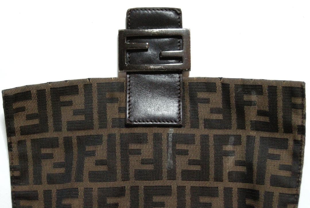 【汚れ・キズ・ダメージ大・ジャンク】FENDI　ショルダーバッグ