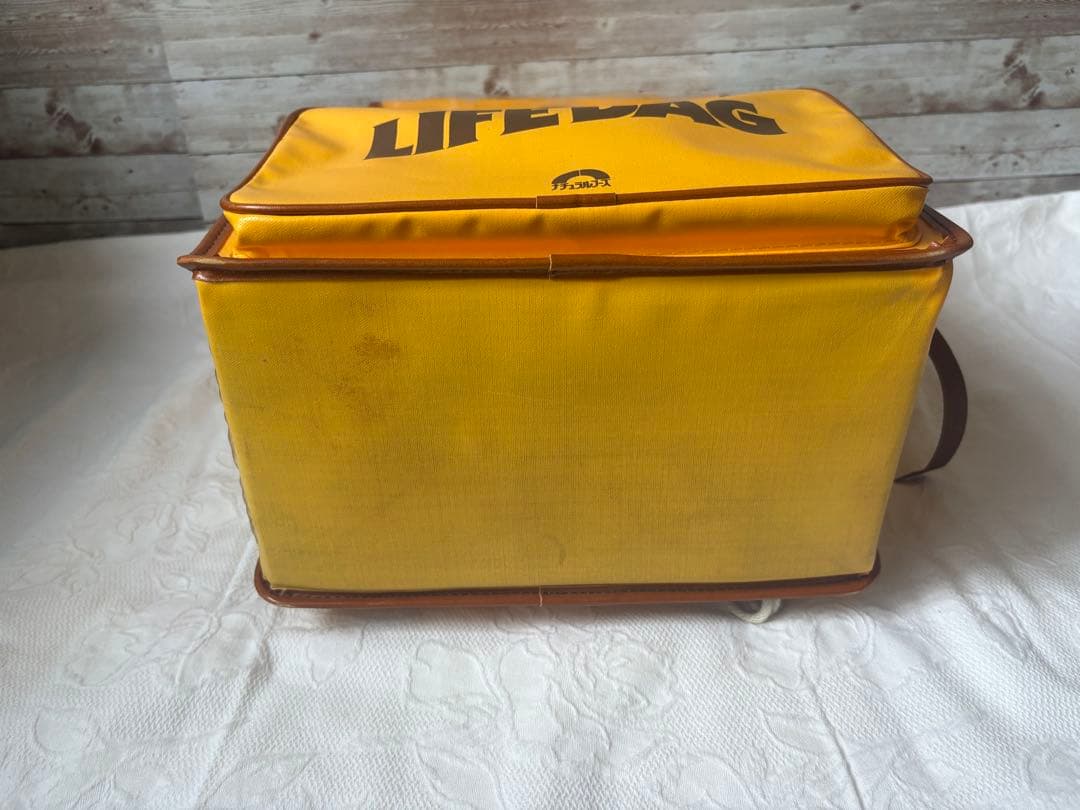 LIFEBAG イエロー フラップ付きバックパック