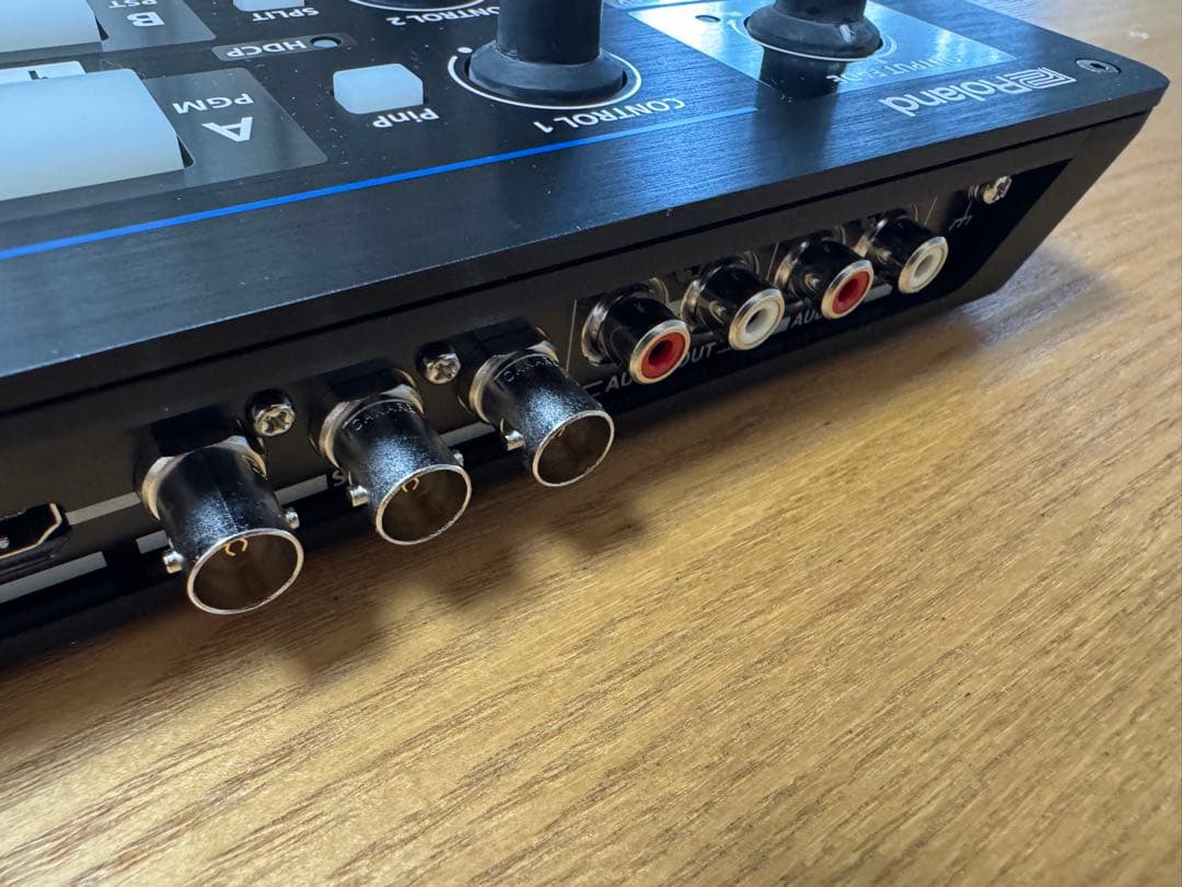 Roland スイッチャー V-1SDI ケース付き