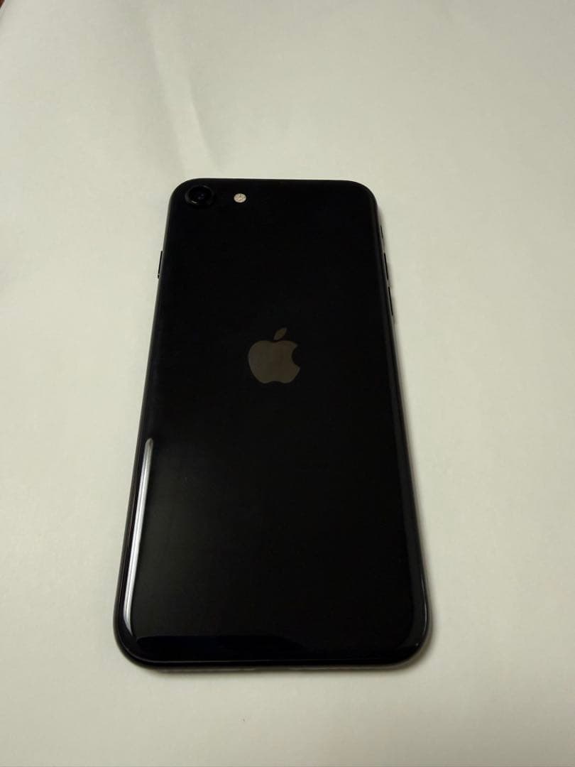 iPhone SE 第2世代 64GB ブラック / SIMフリー / 初期化済
