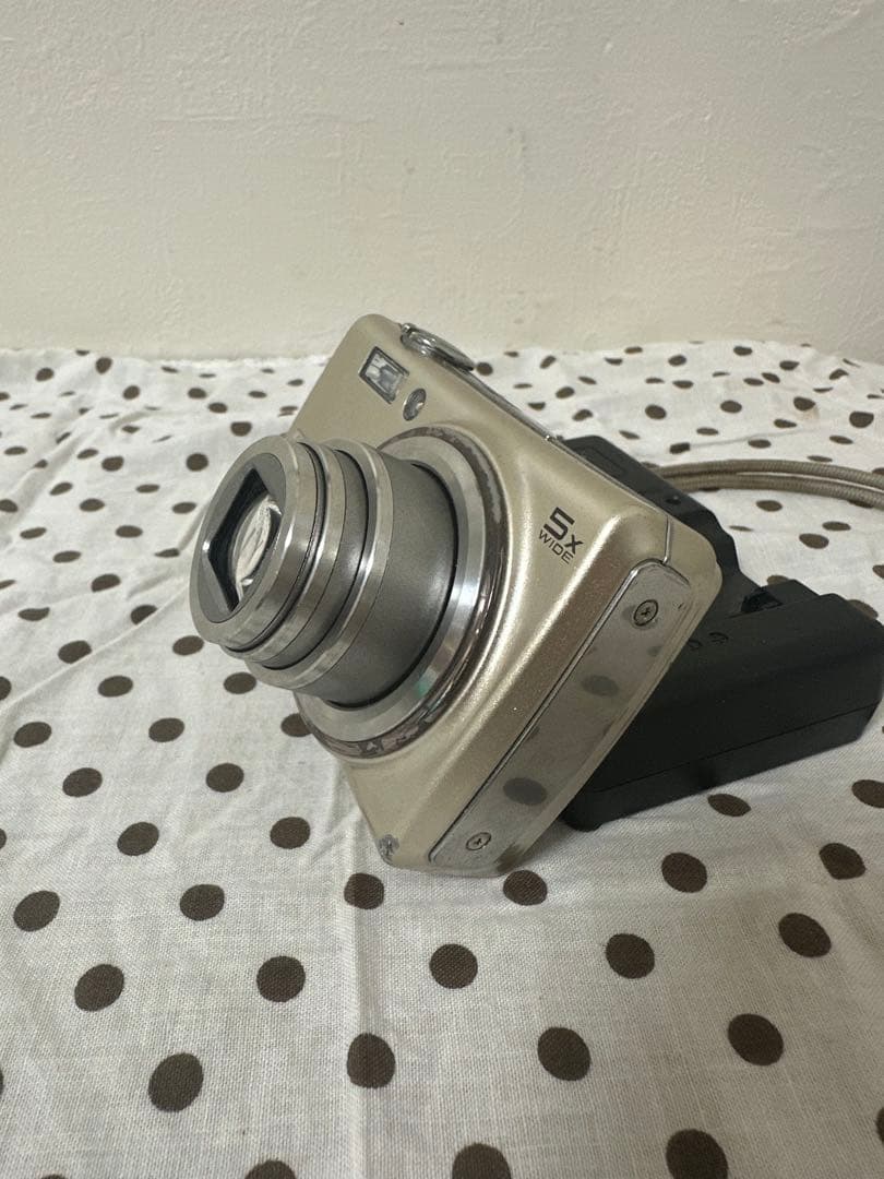 FUJIFILM FinePix F200EXR コンデジ 動作確認済み
