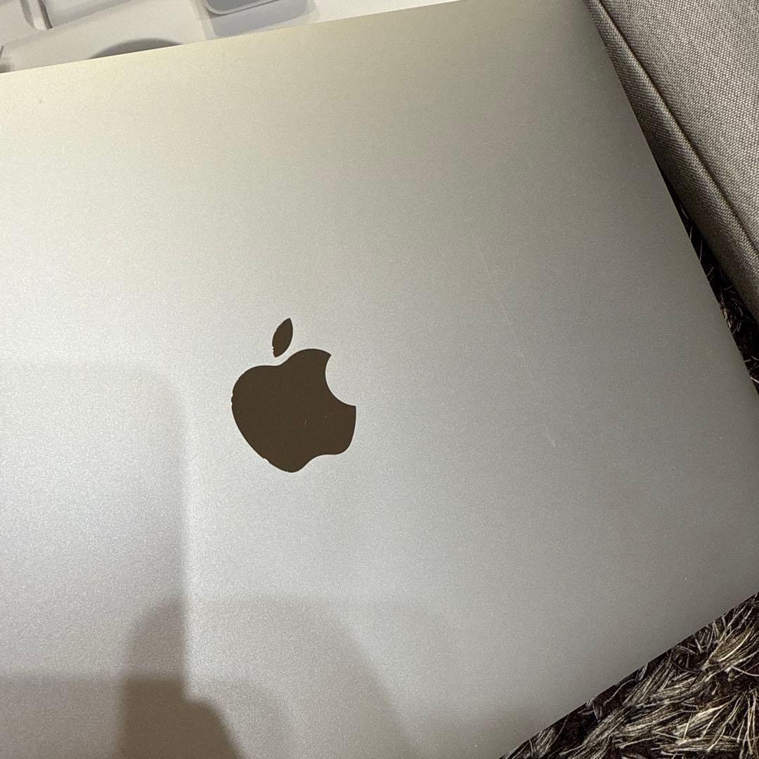 【美品】　MacBook Air 2020 13インチ 16GB Apple純正