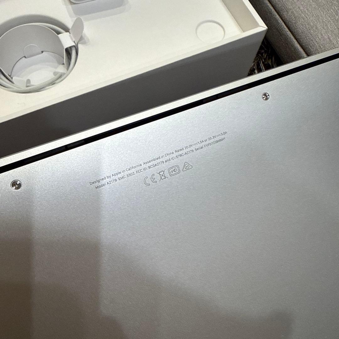 【美品】　MacBook Air 2020 13インチ 16GB Apple純正