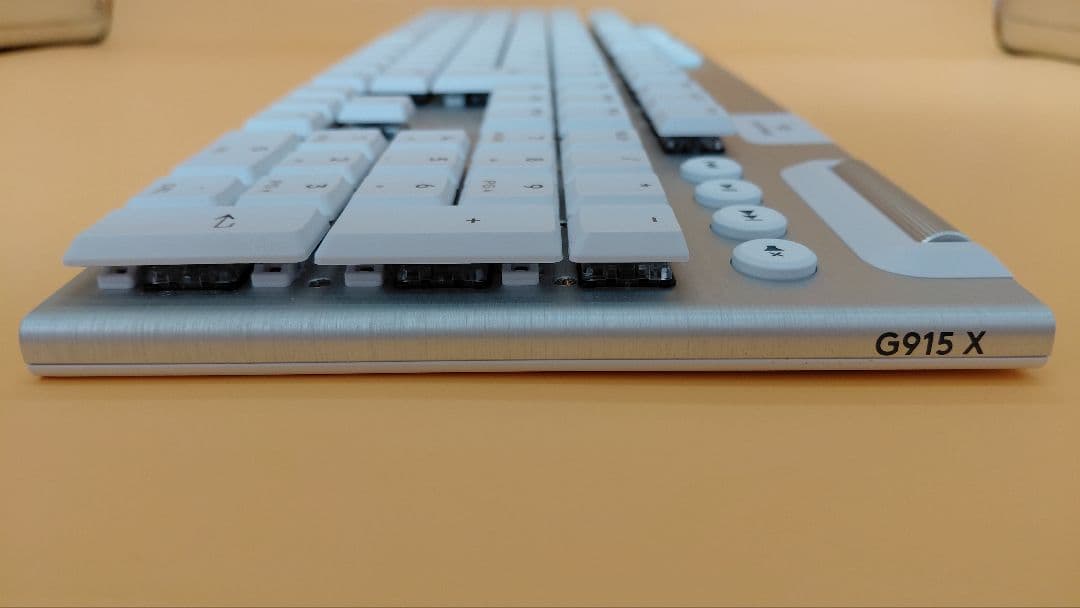 【即日発送】G915 X ワイヤレスキーボード タクタイル 白 箱無 NN