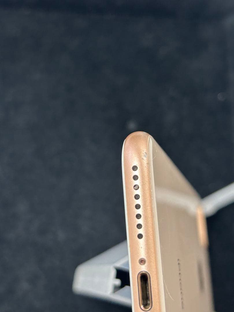 中村　iPhone8Plus 256GB ローズゴールド