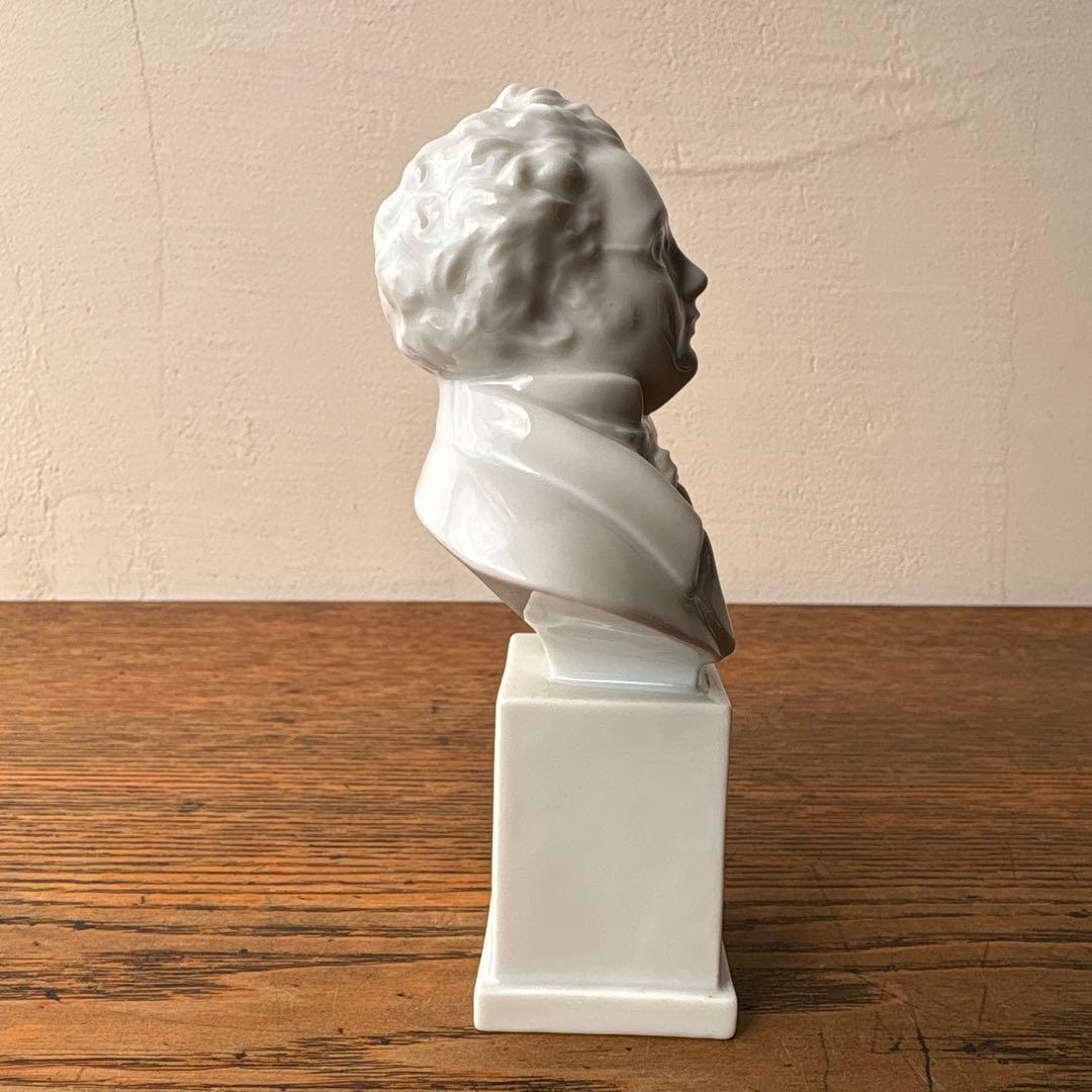 AUGARTEN アウガルテン オーストリア シューベルト フィギュリン 陶器製