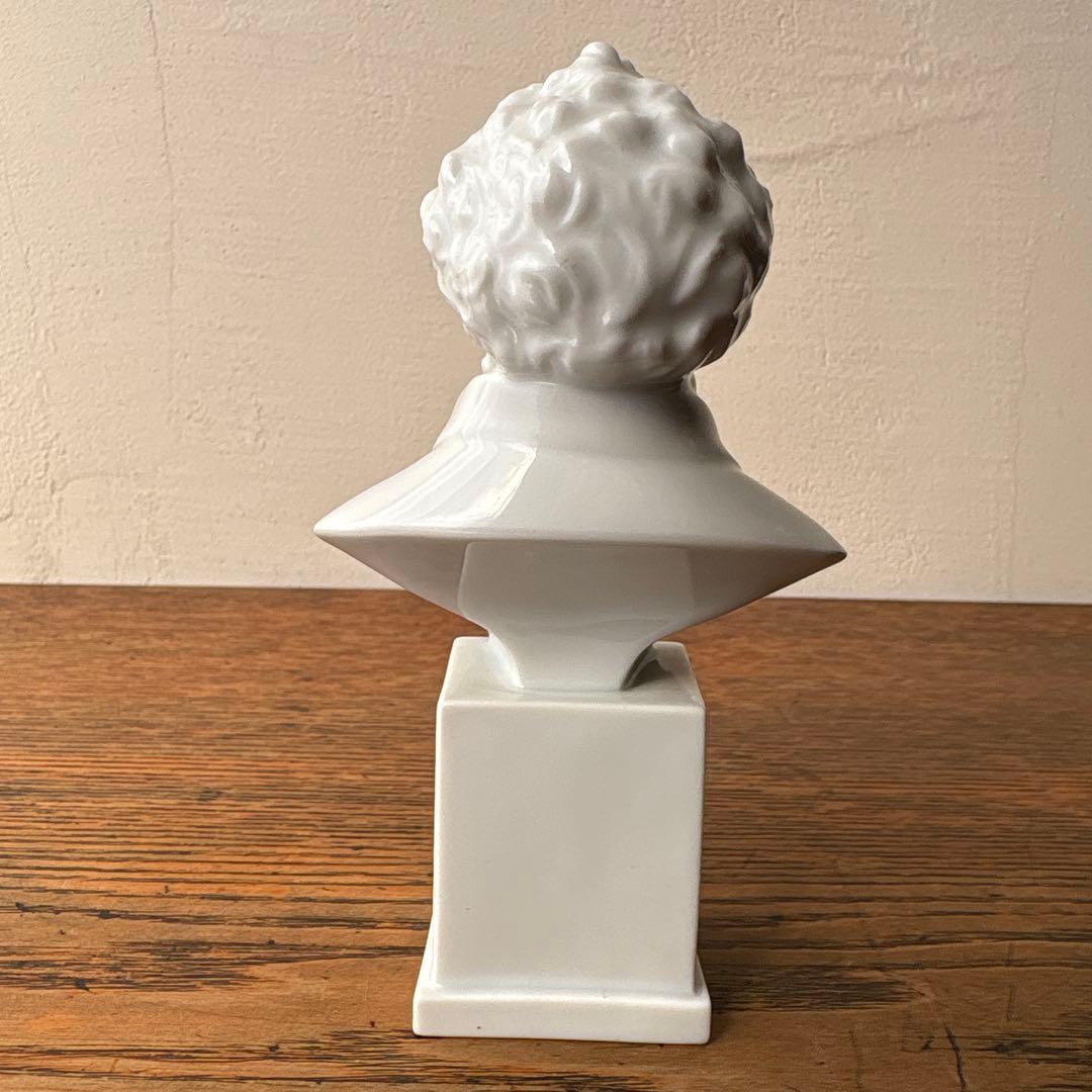 AUGARTEN アウガルテン オーストリア シューベルト フィギュリン 陶器製