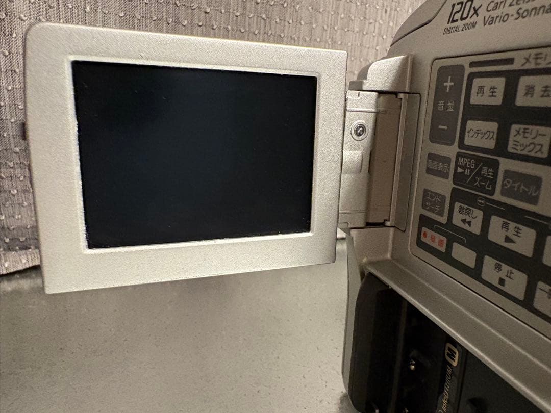 SONY DCR-PC110 ビデオカメラ