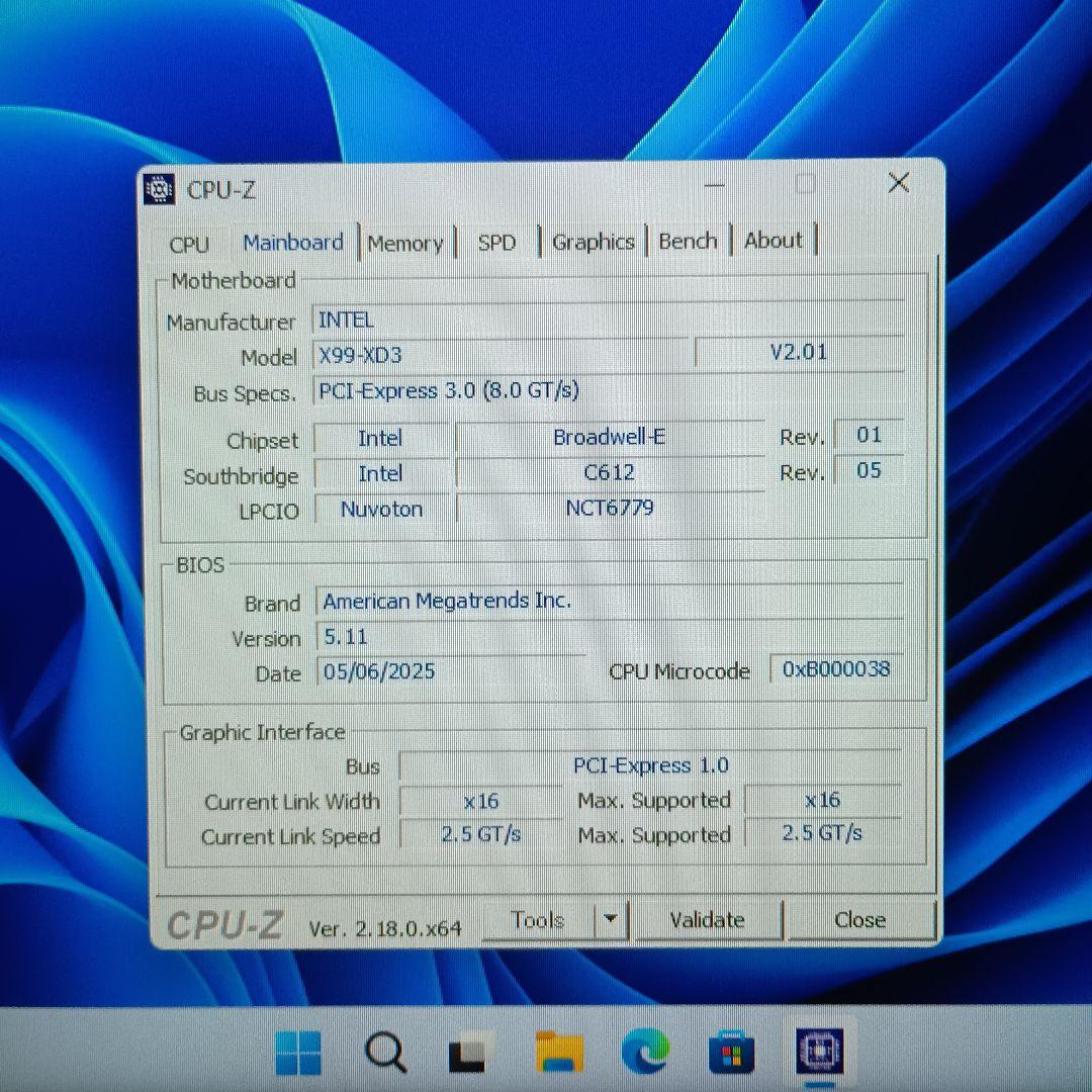 【ケース新品】Xeon(18C36T)メモリ16GB GTX1070 Win11