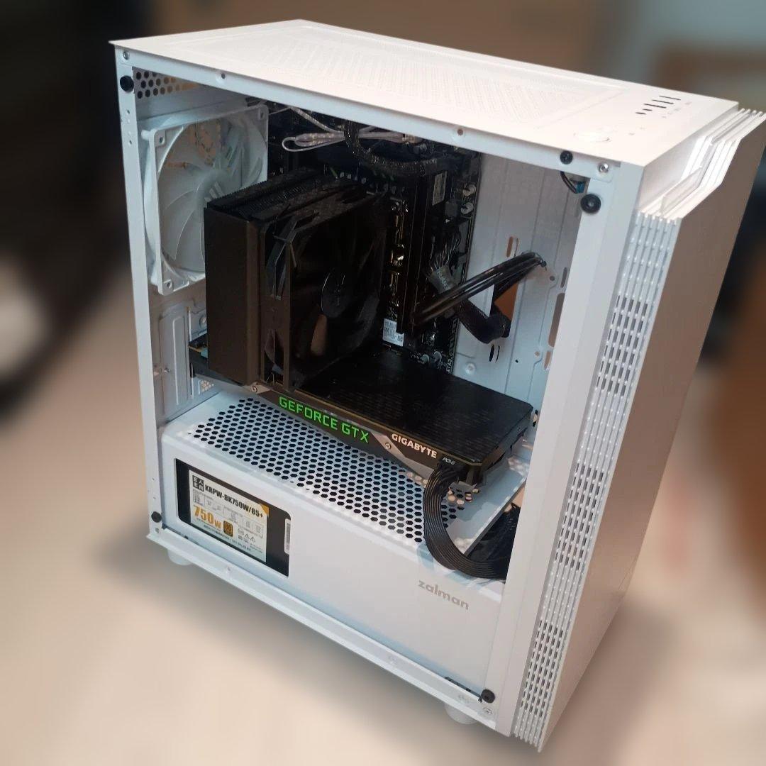 【ケース新品】Xeon(18C36T)メモリ16GB GTX1070 Win11