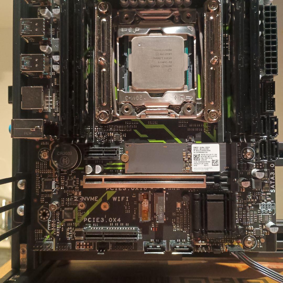【ケース新品】Xeon(18C36T)メモリ16GB GTX1070 Win11