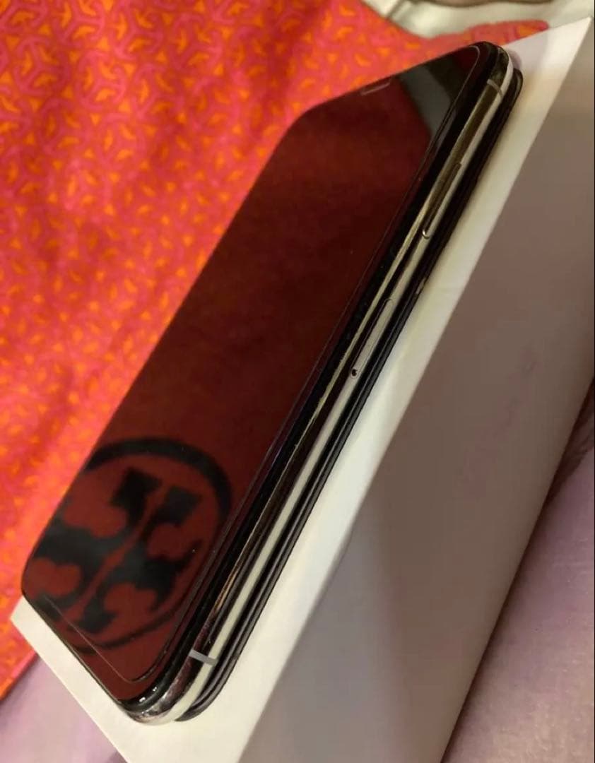 iPhone X 256GB シルバー　SIMロック解除済　美品？ 訳アリ
