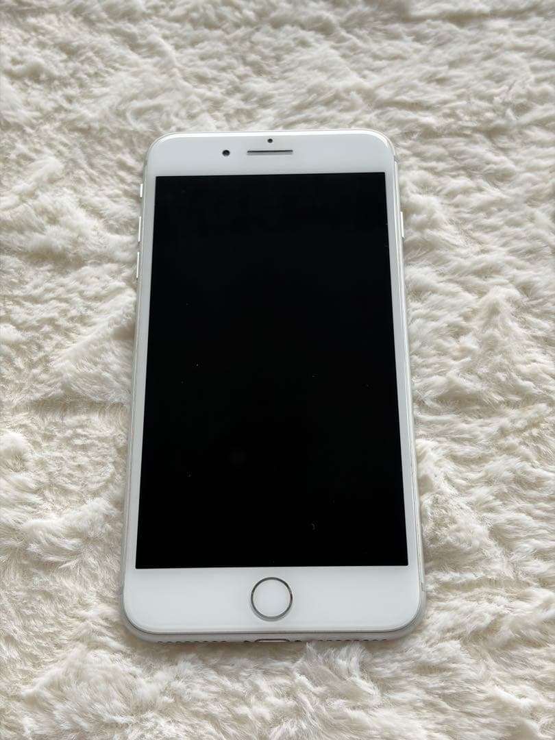 iPhone 8 Plus 本体　シルバー　＋　画面保護フィルム（新品）　セット
