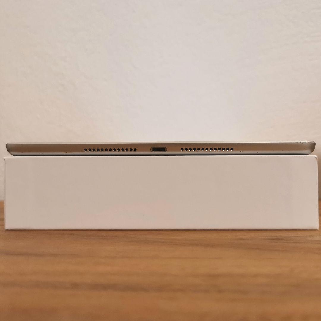『バッテリー最大容量98%』iPad 第8世代 32GB『SIMフリー』