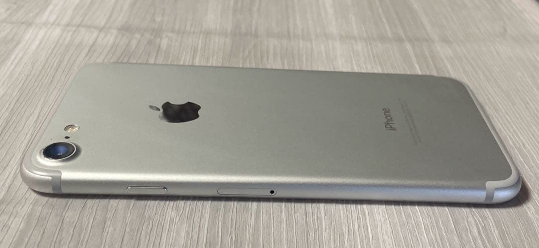バッテリー94%美品SIMフリー iPhone7 32GB