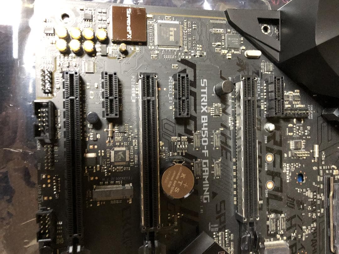 マザーボード ASUS ROG STRIX B450-F GAMING