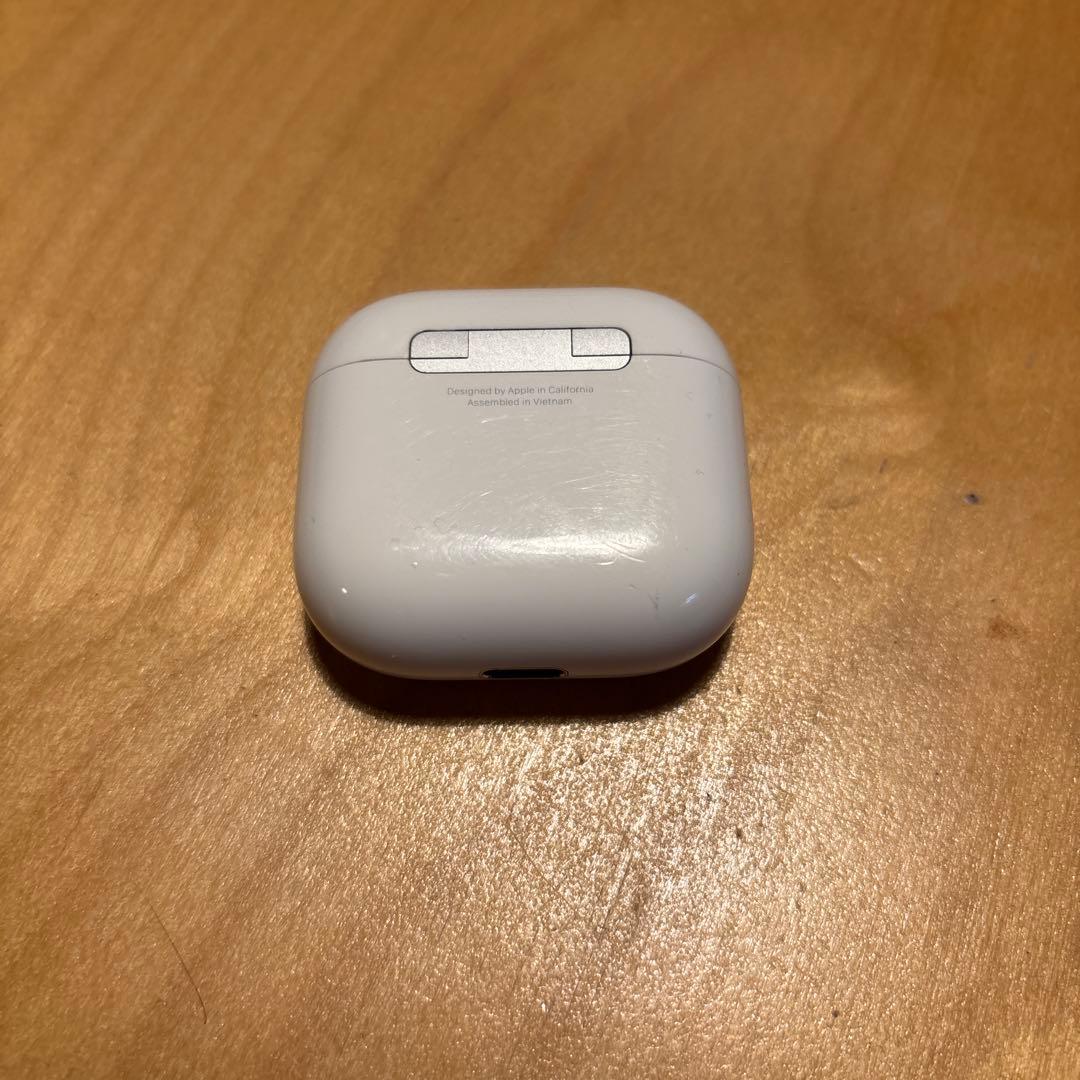 イヤホン AirPods4