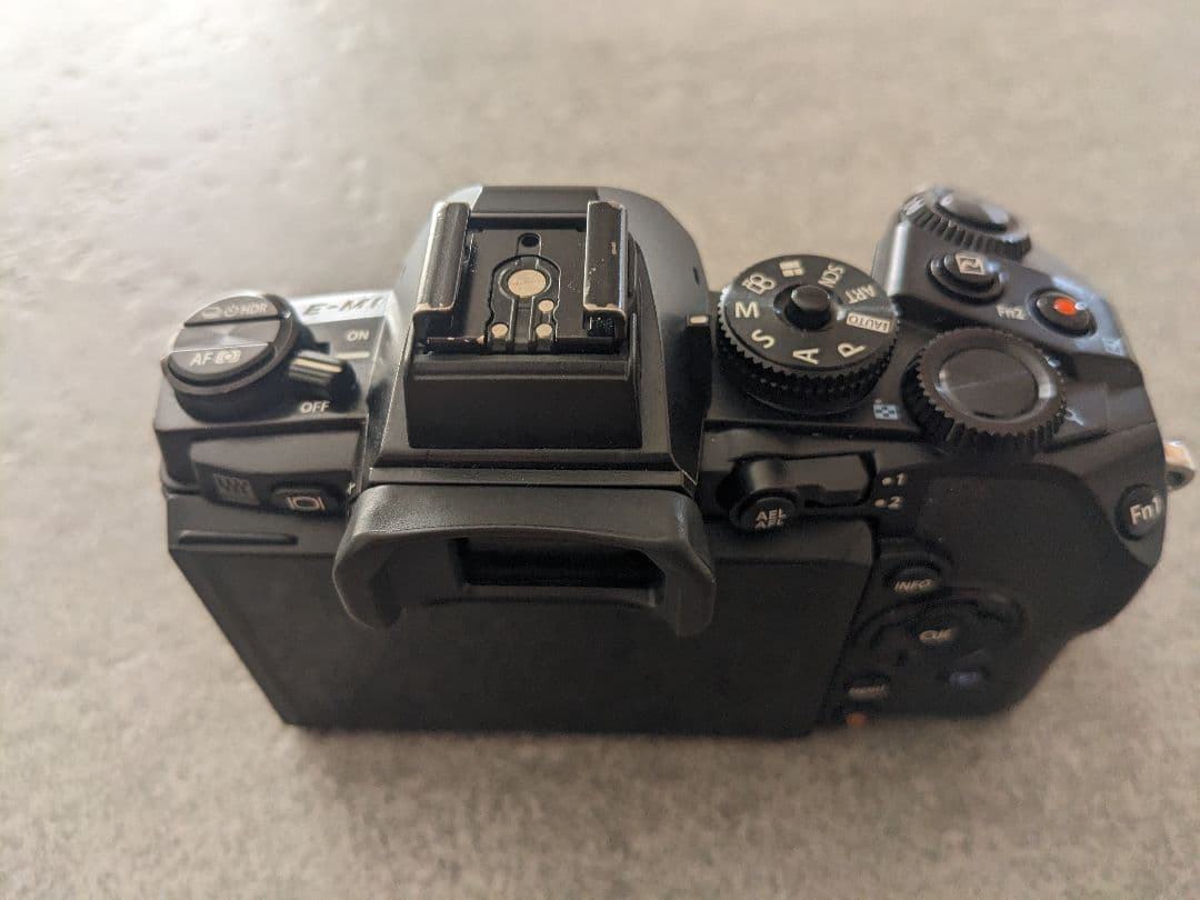 オリンパス OLYMPUS OM-D E-M1 ミラーレス一眼カメラ ブラック