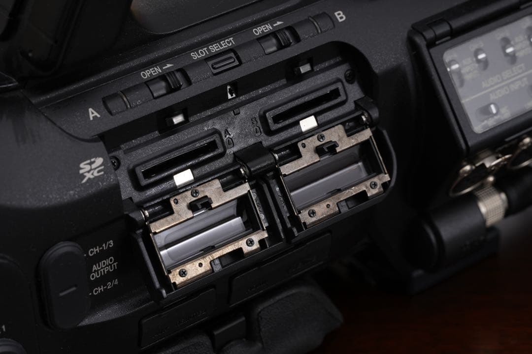 JVC GY-HM850 業務用ビデオカメラ