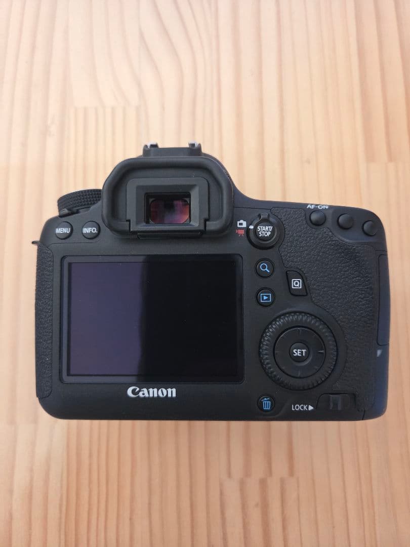 美品 Canon キャノン EOS 6D 付属品充実 シャッター 約5812回