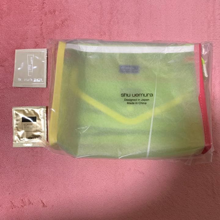【未使用】シュウウエムラ BOX・ポーチ・試供品付 ボタニカルクレンジングオイル