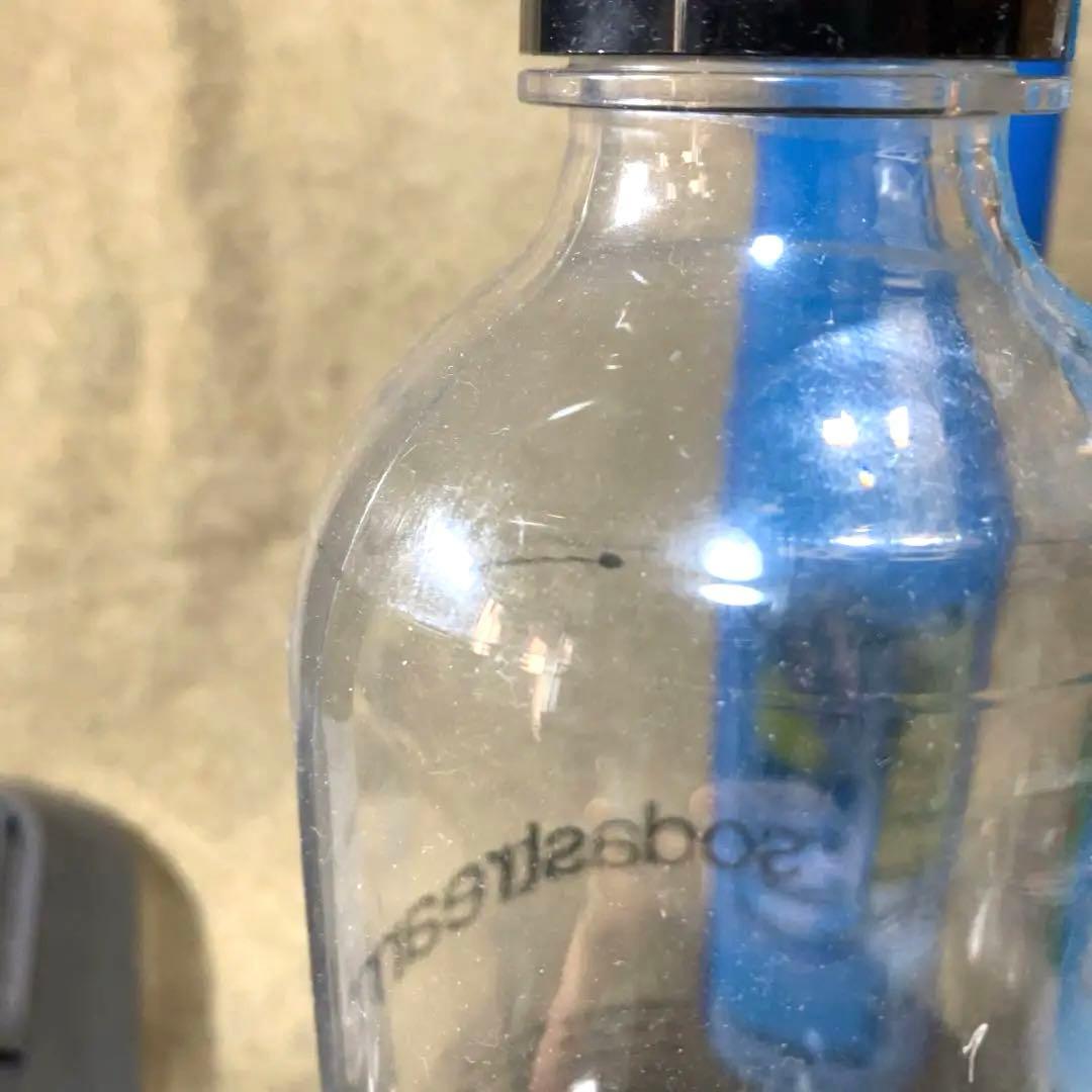 SodaStreamソーダストリーム　炭酸水メーカー ブラック　ガス+ボトル付き
