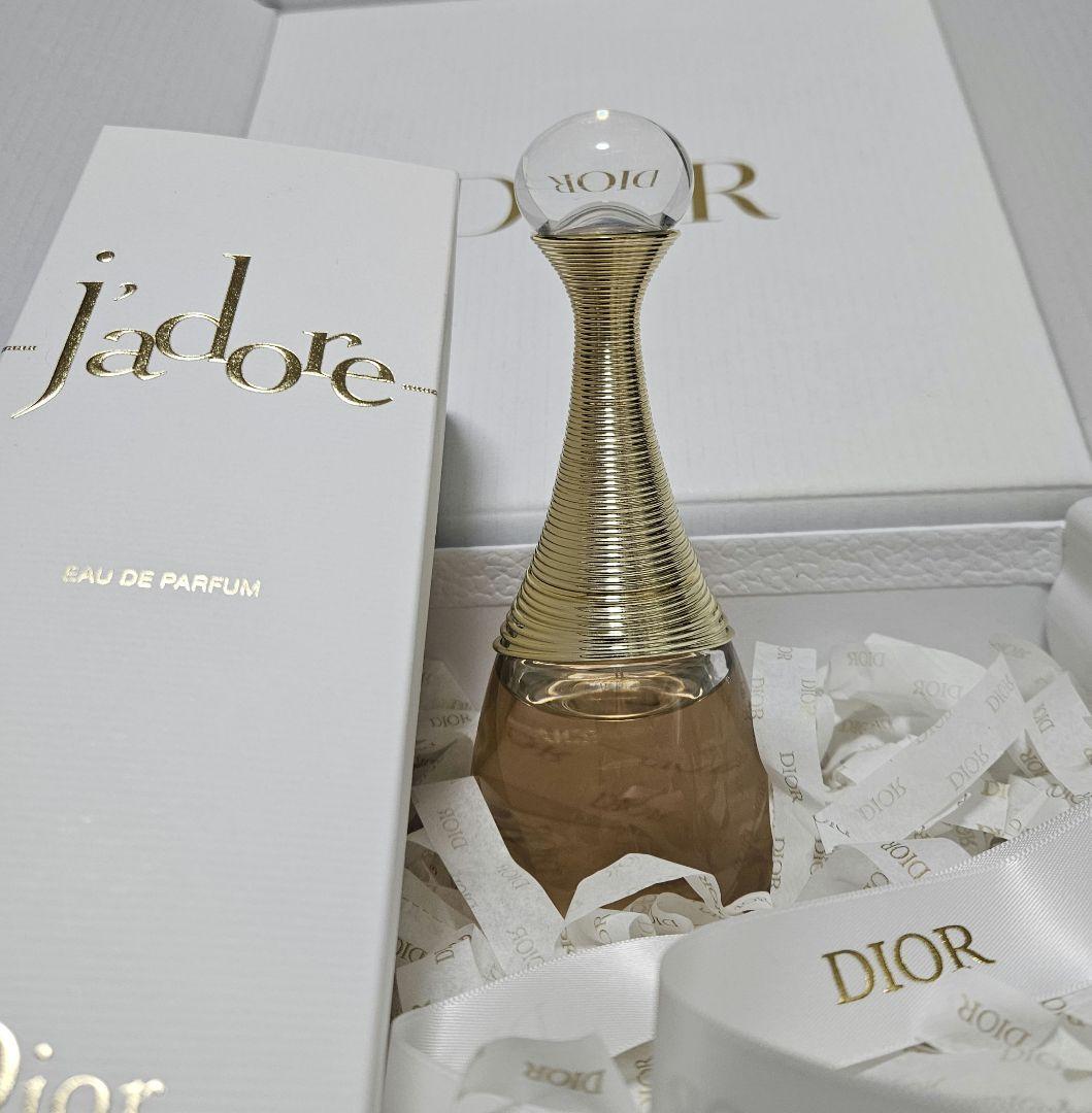 Dior j'adore Eau de Parfum ギフトボックス付き