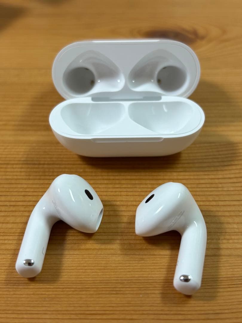 Apple AirPods 4 本体アクティブノイズキャンセリング非搭載モデル