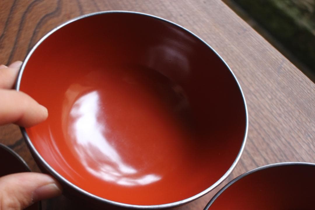 時代逸品！極上銀縁朱漆に風情ある菊唐草蒔絵の映える四つ椀（検京塗懐石道具蒔絵椀