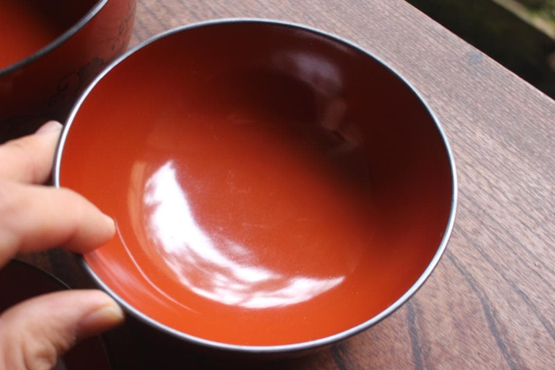 時代逸品！極上銀縁朱漆に風情ある菊唐草蒔絵の映える四つ椀（検京塗懐石道具蒔絵椀