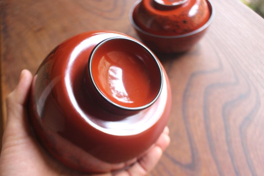 時代逸品！極上銀縁朱漆に風情ある菊唐草蒔絵の映える四つ椀（検京塗懐石道具蒔絵椀