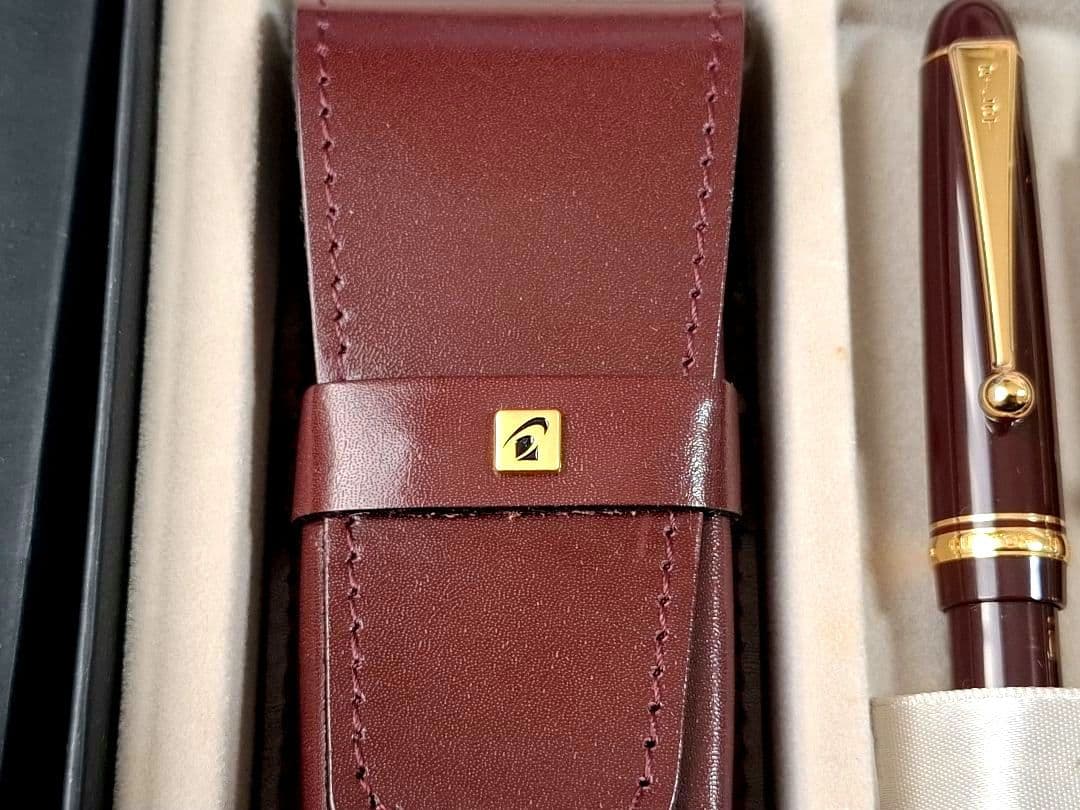 未使用　PILOT　Custom74 ボールペン　シャープペン　ディープレッド