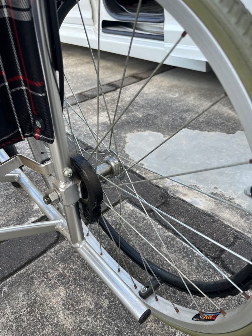 送料込み　カワムラサイクル　車椅子 自走式 KV22-40SB