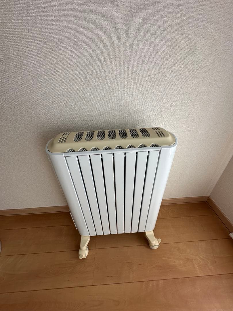 ◾️超美品De'Longhi (デロンギ) オイルヒーター ゼロ風暖房乾燥しにくい