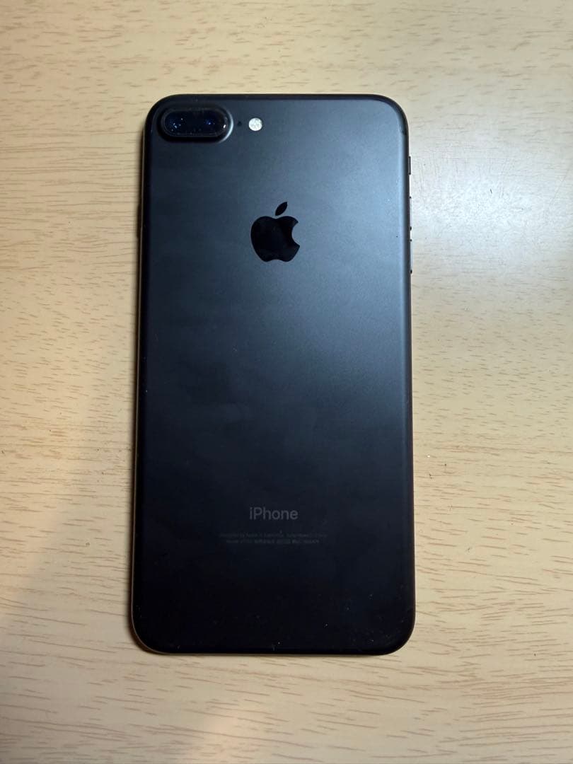 スマートフォン本体 iPhone7 plus 32GB