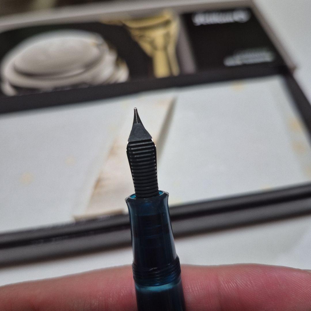 Pelikan ペリカン 万年筆 クラシック M205 アクアマリン M