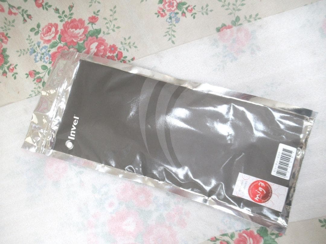 新品　ＩＮＶＥＬ（インヴェル）ビューティマスク　目元の緊張感を解きほぐす！　黒