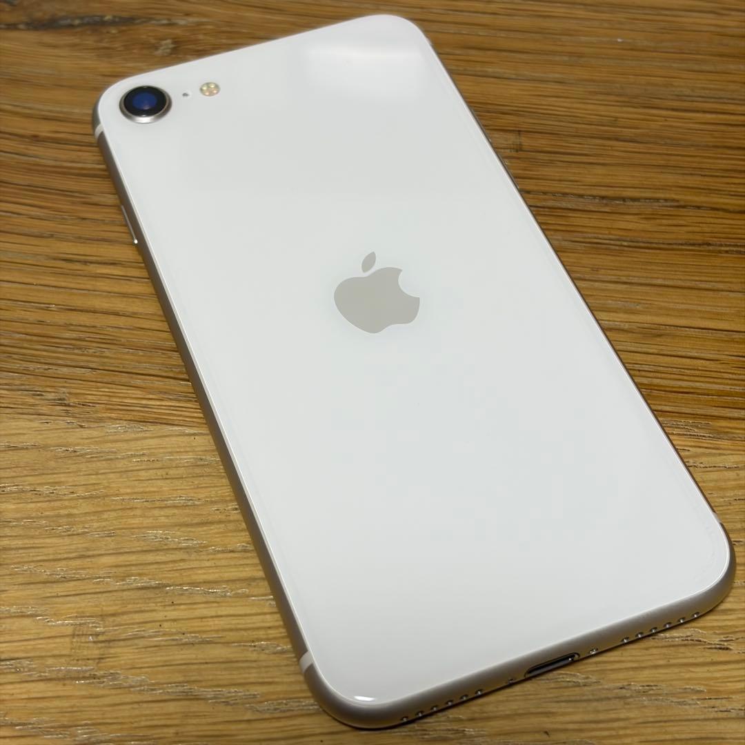 ト*タ様 バッテリー新品　iPhoneSE第3世代64GB SIMフリー