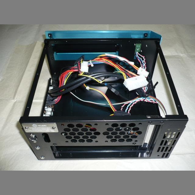 Abee acubic E30 青　山洋電気ファン、延長ケーブル等をおまけで同梱